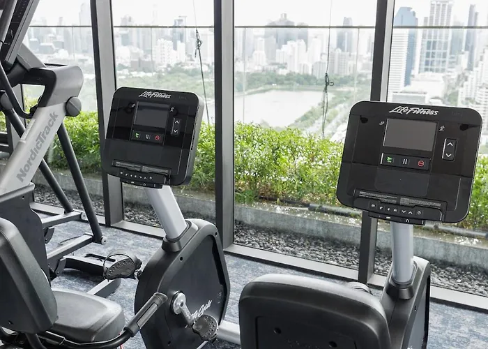 Modern Luxury Center Of Bkk! 3 Min Walk Mrt Apartment